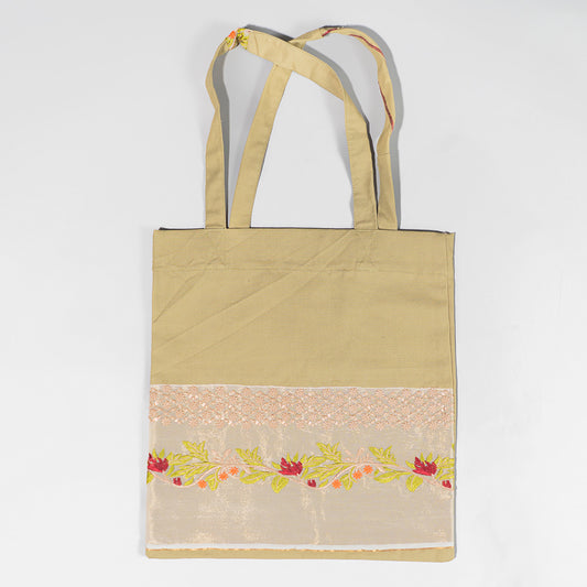 Zeenat Canvas Tote Bag with Appliqué